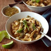 White chicken chili with salsa verde_image