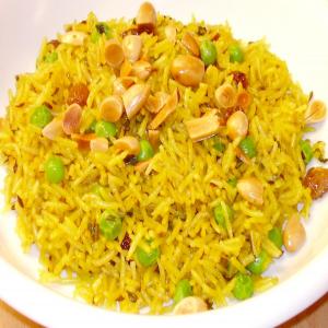 Pilaf With Peas and Raisins_image