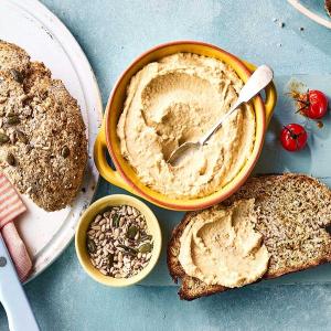 Seeded soda bread with hummus & tomatoes image
