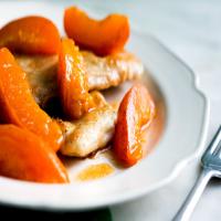 Chicken Scaloppine With Roasted Apricots_image