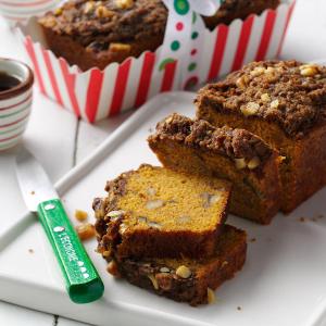 Pumpkin Bread with Gingerbread Topping_image