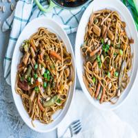 Thai Noodles With Spicy Peanut Sauce image