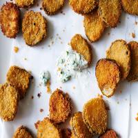 Fried Pickles With Pickled Ranch Dip_image