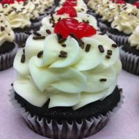 Chocolate covered cherry cupcakes_image