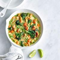 Light Thai green curry image