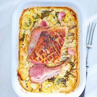 Herb-roasted rack of lamb with butter bean dauphinoise image