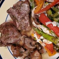 Lamb Chops and Vegetables in Foil_image