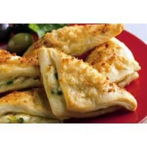 Cheese Crescent Triangles_image