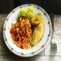 Jollof rice with fried plantains_image