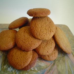 Soft Spicy Molasses Cookies_image