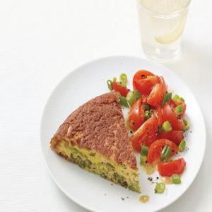 Broccoli Omelet With Tomato Salad_image