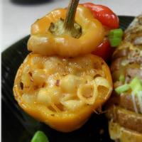 Stuffed Bell Peppers with Mac & Cheese_image