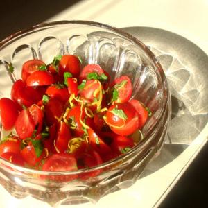 Tomato Salad With Lemon and Cilantro_image
