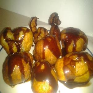 Peanut Butter Banana Fritters Drizzled With Chocolate Sauce_image