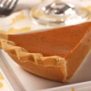 Gluten-Free Pie Crust with LIBBY'S® Famous Pumpkin Pie Filling_image