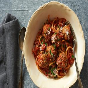 Spaghetti and Drop Meatballs With Tomato Sauce_image