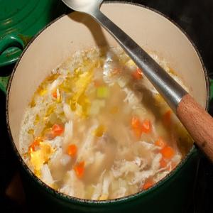 Comfort Essentials: Easy/Peasy Chicken Veggie Soup_image
