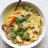 Ultimate Shrimp and Chicken Green Curry_image