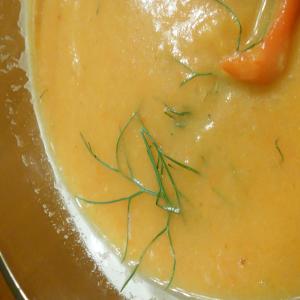 Red-Pepper Fennel Soup With Pita Chips image