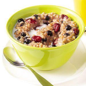 Slow Cooker Maple-Berry Oatmeal_image
