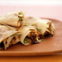 Asian-Style Chicken Wraps_image