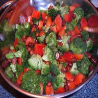 Broccoli, Peanut & Sweet Red Pepper Stir-fry_image