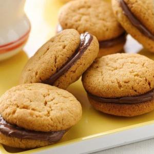 Hazelnut Peanut Butter Sandwich Cookies Recipe - (4.4/5)_image