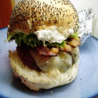 Bacon Cheeseburgers With French Onion Dip_image