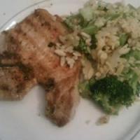 Easy-Peasy Pork Chops with Broccoli Orzo_image