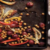 Roasted Fennel, Chickpeas, Peppers, and Grapes_image