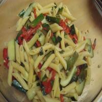 Zesty Zucchini, Roasted Red Pepper and Penne Pasta_image