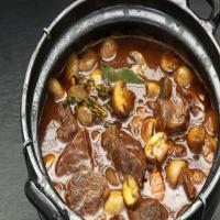 Savory Beef With Onions and Mushrooms_image