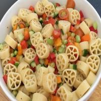 Super Easy Pasta Salad_image