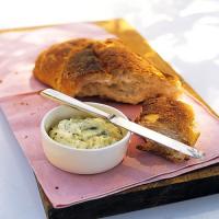 Warm Bread with Garlic-Herb Butter_image