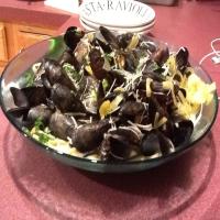 Mussels With Saffron Cream_image
