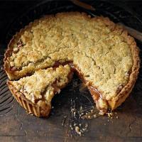 Quince crumble tart image