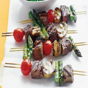 Sizzling Vegetable & Beef Kabob Recipe_image