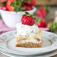 Strawberry Shortcake Cheesecake Bars_image