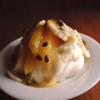 Pavlovas With Lemon Curd and Tropical Fruit_image