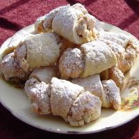 Kifle - Yugoslavian Walnut Cookies_image