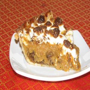 Pumpkin-Ginger Pie With Golden Marshmallow Topping_image