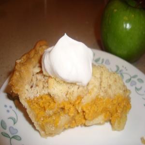 Crumb-Topped Apple & Pumpkin Pie image