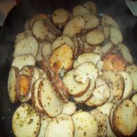 Garlicky Parsley Fried Potatoes image