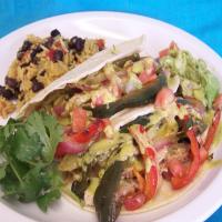 Chicken Fajitas With Grilled Peppers and Onions_image