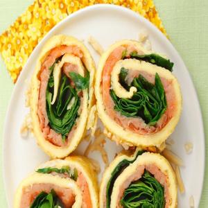 Egg Wrap with Spinach and Salmon_image