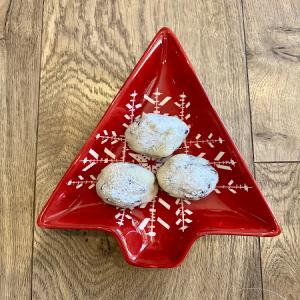 Mini Chip Snowball Cookies_image