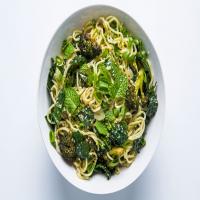 Cold Sesame Noodles with Broccoli and Kale_image