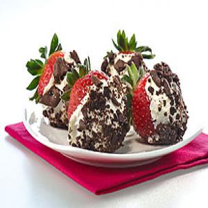 Cookie Dipped Strawberries 'n Cream_image
