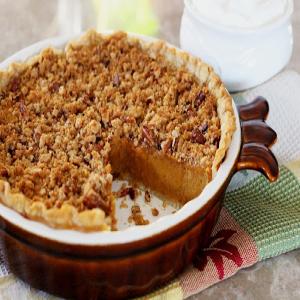 Sweet Potato Pie with a Pecan-Crunch Streusel_image