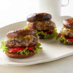 Shiitake cheeseburger sliders | Recipes | WW USA_image